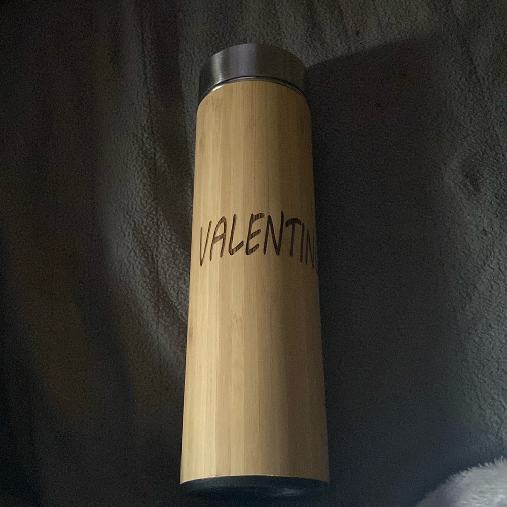 Custom engraved thermos Valentino